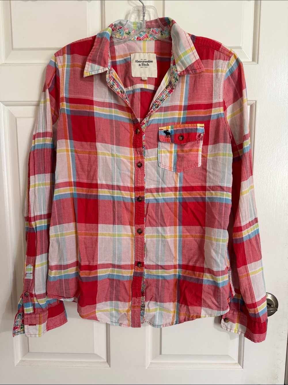 Abercrombie & Fitch Red Multicolor Plaid Button-Down Shirt